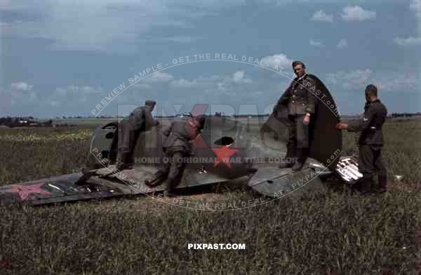 Crashed Polikarpow I-16  near Riwne, Ukraine 1941