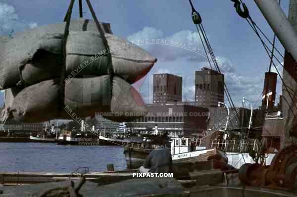 Loading a ship in the Oslo harbour, Norway 1940