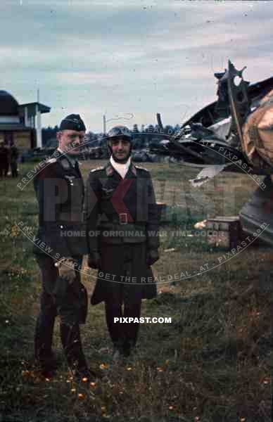 luftwaffe pilot with destroyed plane minsk 1942