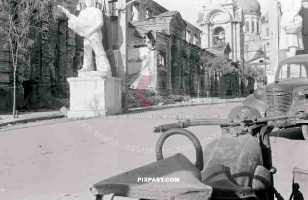 Rostov-on-don, South Russia, 1942, Cathedral of the Nativity of the Theotokos, Propaganda statue at entrance to city market