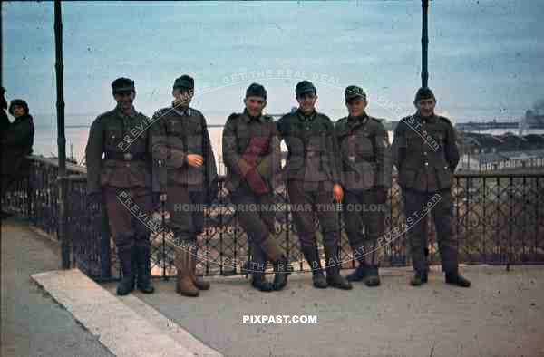 wehrmacht soldiers group shot in Odessa, Ukraine 1943