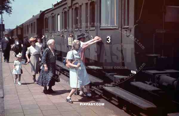 WW2 Color Bremerhaven summer 1939 Train Station wagons travel transport children family
